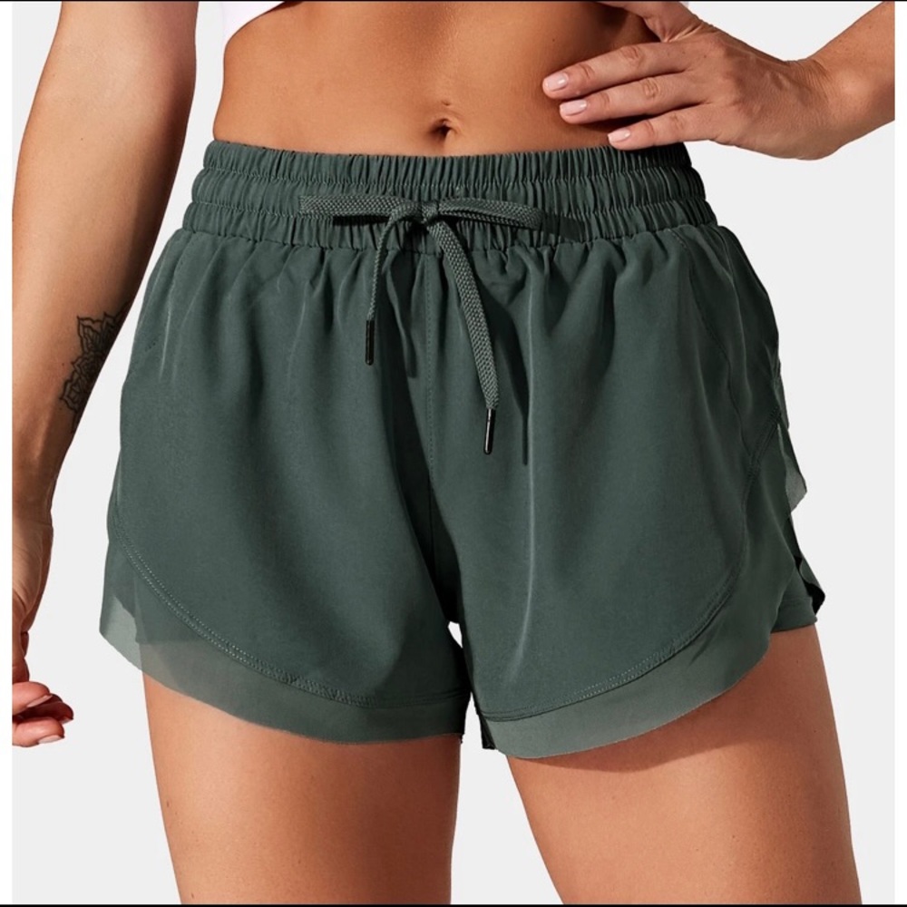 Halara in my feels contrast mesh shorts